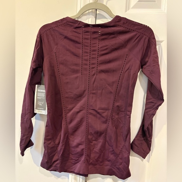Athleta Foothill Long Sleeve Top in Maroon New - Picture 5 of 7